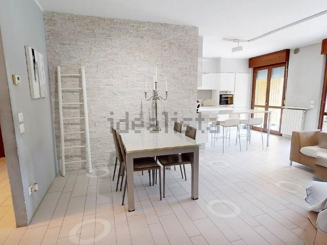 Appartamento in vendita di 110 m² in Via dei Caniana, 19
