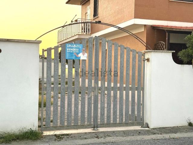 Appartamento in vendita di 110 m² in Via dei Cavalli Marini, 173