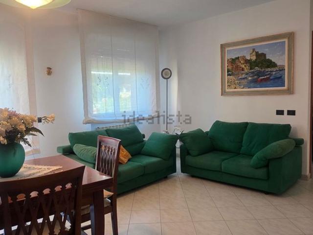 Appartamento in vendita di 110 m² in Via dei Garofani