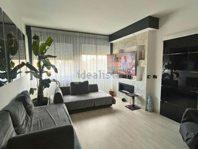 Appartamento in vendita di 110 m² in Via dei Glicini, 12