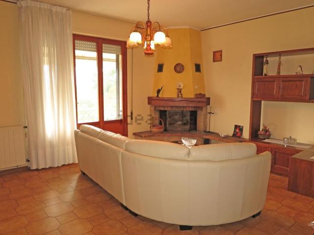Appartamento in vendita di 110 m² in Via dei Piaggi, 1