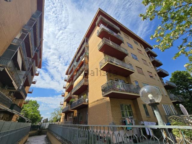 Appartamento in vendita di 110 m² in Via dei Platani, 32