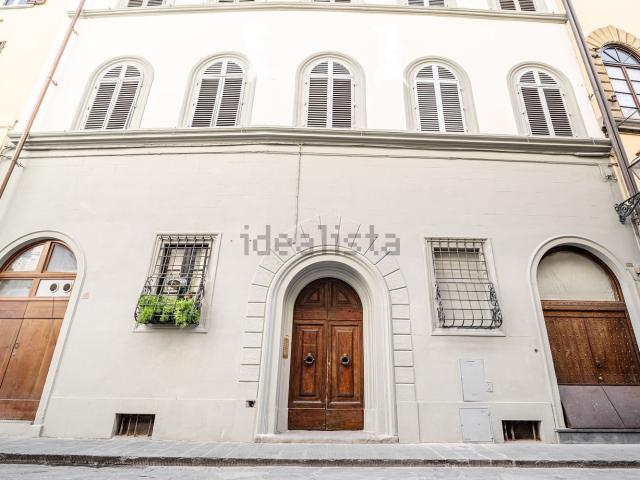 Appartamento in vendita di 110 m² in Via dei Rustici