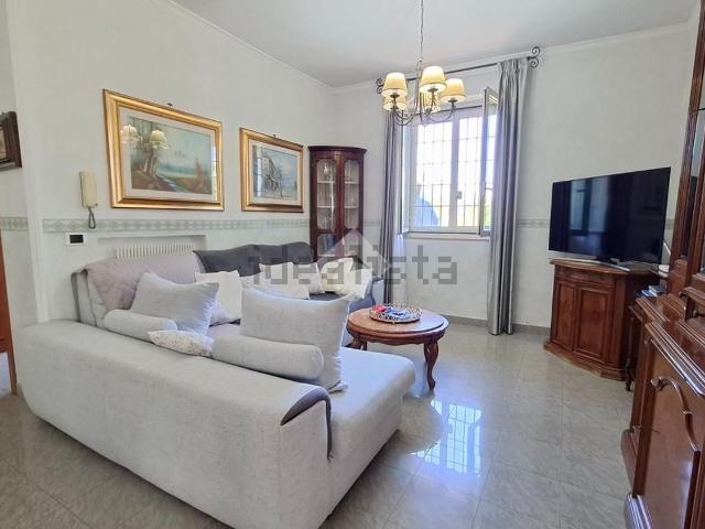 Appartamento in vendita di 110 m² in Via del Collettore Primario