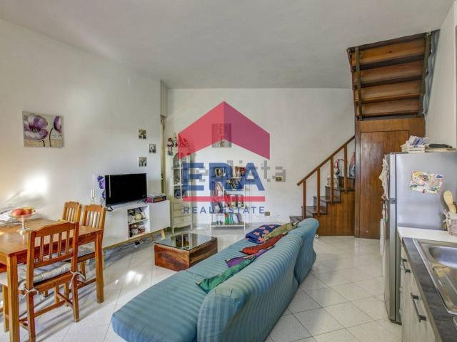 Appartamento in vendita di 110 m² in Via del Fosso di Tor Pagnotta, 109