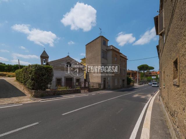 Appartamento in vendita di 110 m² in Via del Pavone
