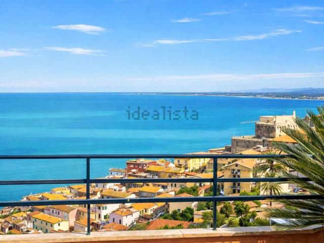 Appartamento in vendita di 110 m² in Via del Sole