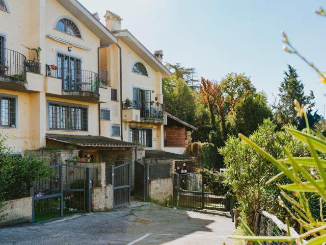 Appartamento in vendita di 110 m² in Via del Sorbo, 6