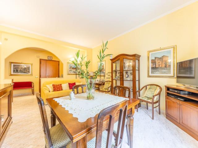 Appartamento in vendita di 110 m² in Via del Trullo