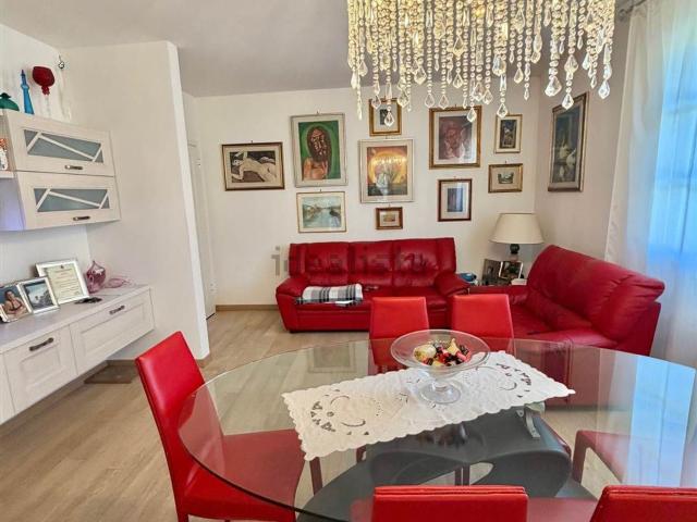 Appartamento in vendita di 110 m² in Via dell&apos Osteria, 22