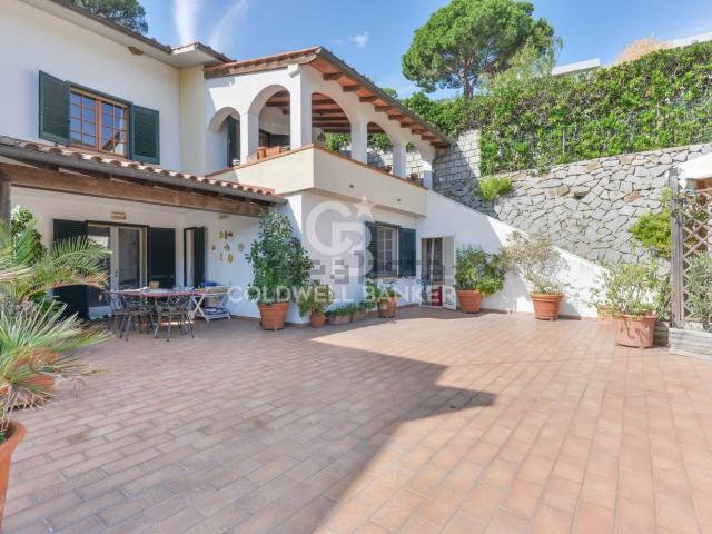 Appartamento in vendita di 110 m² in Via della Costa