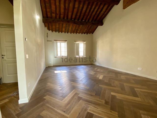 Appartamento in vendita di 110 m² in Via della Stufa, 38