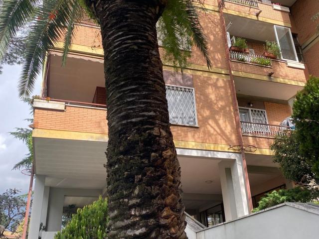 Appartamento in vendita di 110 m² in Via della Pisana, 193