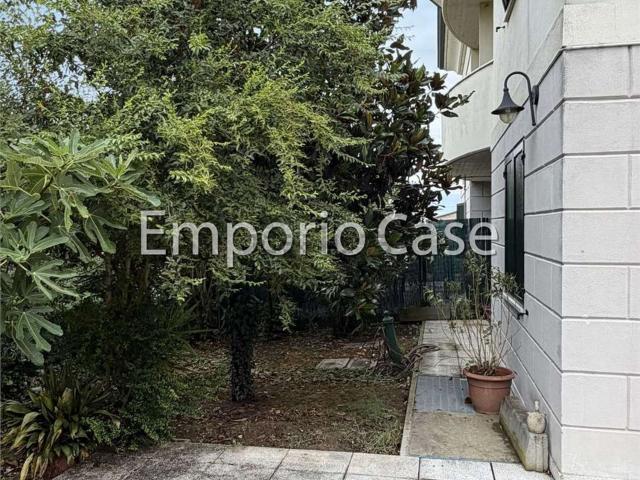 Appartamento in vendita di 110 m² in Via della Resistenza