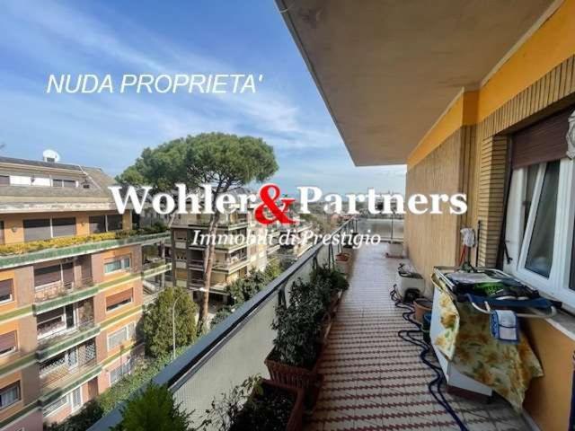 Appartamento in vendita di 110 m² in Via della Tenuta di Torrenova, 64