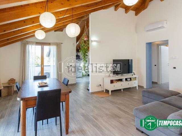 Appartamento in vendita di 110 m² in Via delle Api, 5