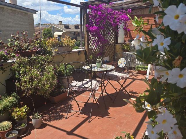 Appartamento in vendita di 110 m² in Via delle Genziane, 50