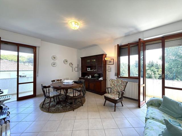 Appartamento in vendita di 110 m² in Via delle Ginestre, 100