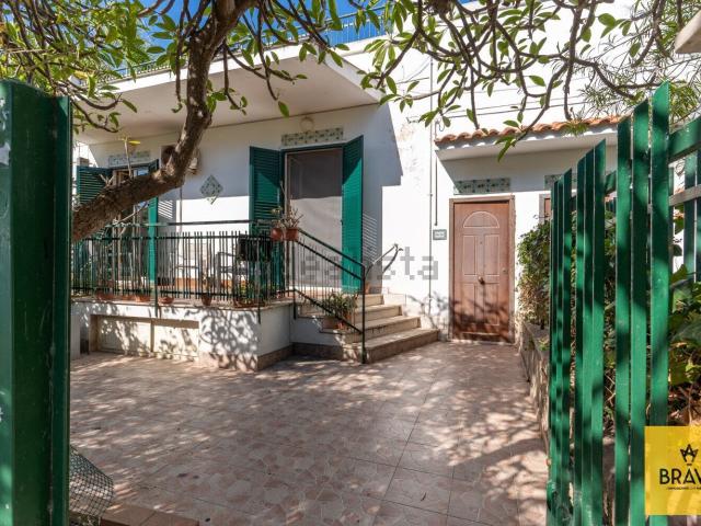 Appartamento in vendita di 110 m² in Via delle Ondine, 6