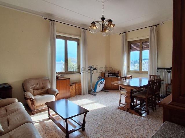 Appartamento in vendita di 110 m² in Via delle Pervinche, 6