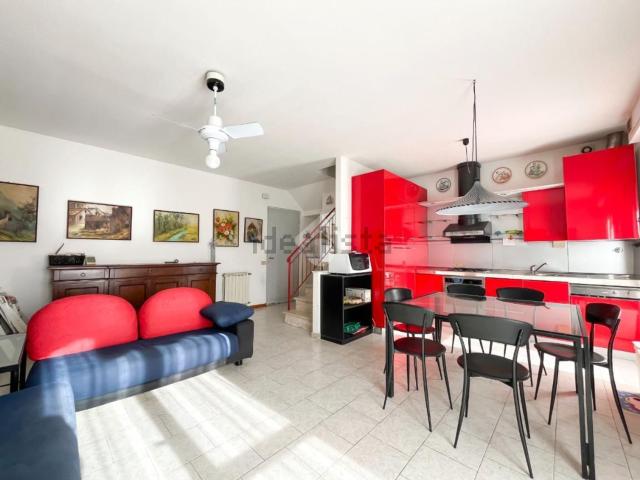 Appartamento in vendita di 110 m² in Via delle Pinete, 34