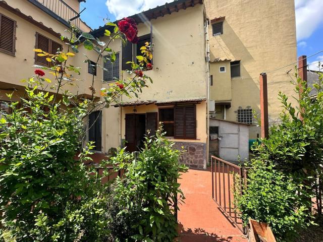 Appartamento in vendita di 110 m² in Via di Peretola