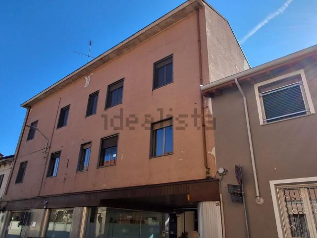 Appartamento in vendita di 110 m² in Via E. Sacchetti, 26