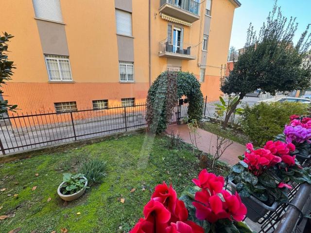 Appartamento in vendita di 110 m² in Via Emilia Levante, 137