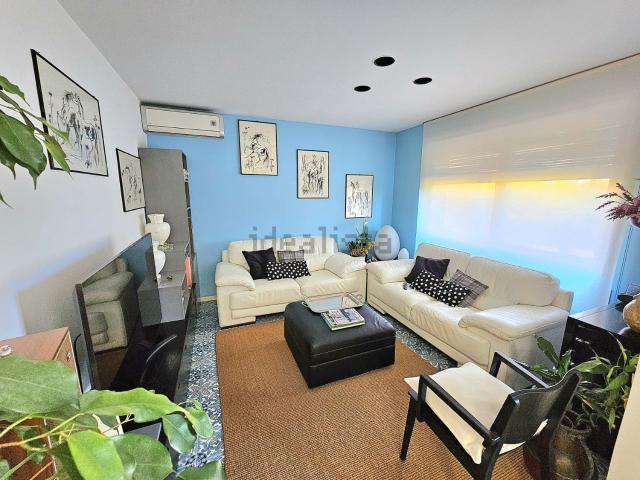 Appartamento in vendita di 110 m² in Via Emilia Romagna
