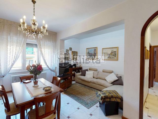 Appartamento in vendita di 110 m² in Via Ermanno Barigozzi, 16