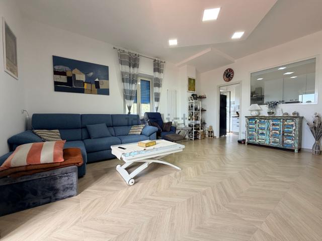 Appartamento in vendita di 110 m² in Via Evangelista Torricelli