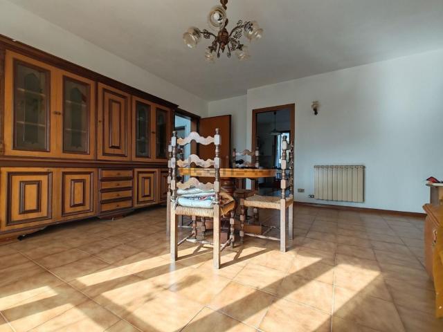Appartamento in vendita di 110 m² in Via Foce