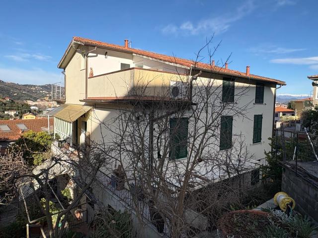 Appartamento in vendita di 110 m² in Via Fontanella