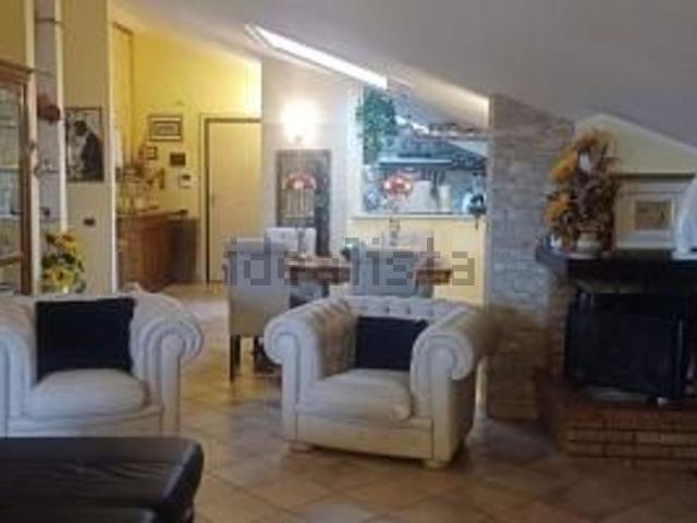 Appartamento in vendita di 110 m² in Via Fossone Alto