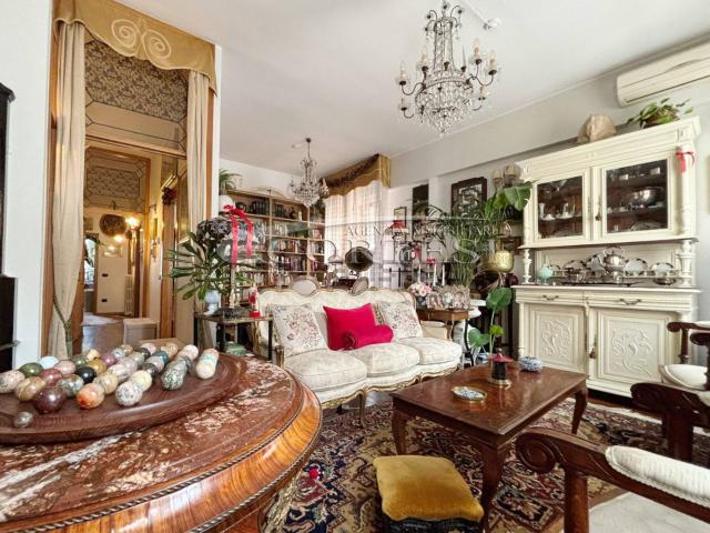 Appartamento in vendita di 110 m² in Via Felice Cavallotti