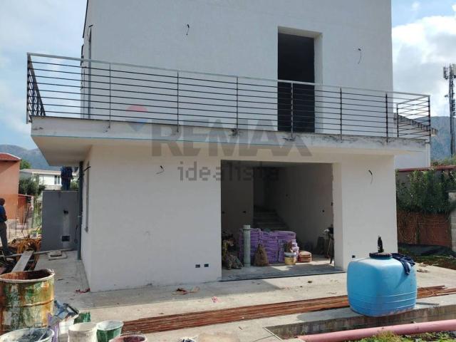 Appartamento in vendita di 110 m² in Via Ferdinando Magellano