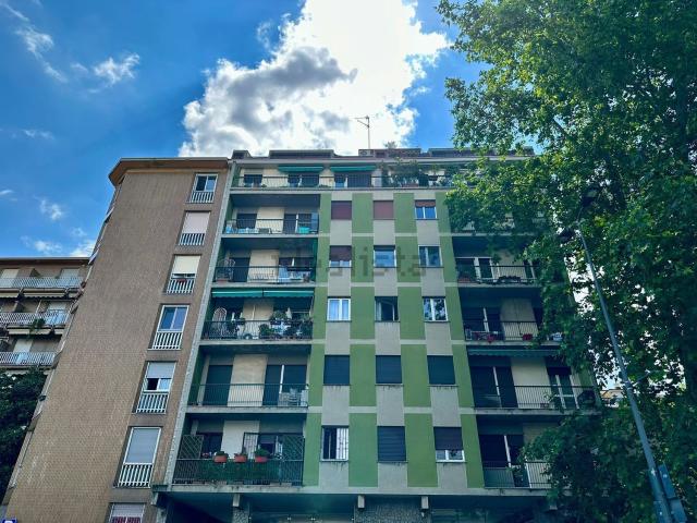 Appartamento in vendita di 110 m² in Via Ferrante Aporti, 32