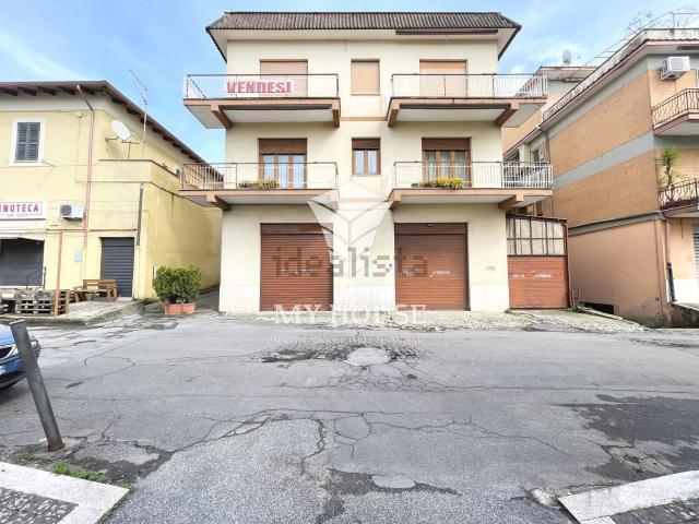 Appartamento in vendita di 110 m² in Via Filippo Bandiera, 7