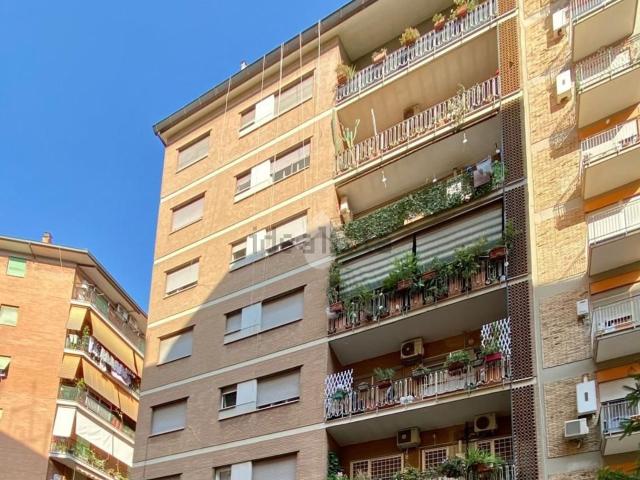 Appartamento in vendita di 110 m² in Via Filippo Meda, 181