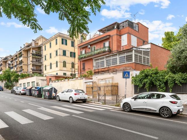 Appartamento in vendita di 110 m² in Via Flaminia, 829