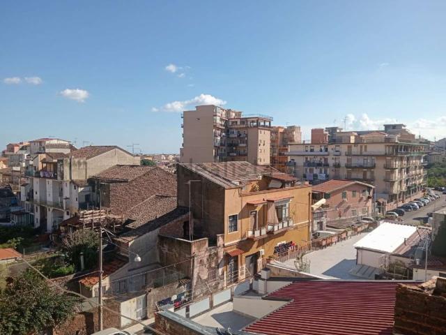 Appartamento in vendita di 110 m² in Via Francesco Marletta