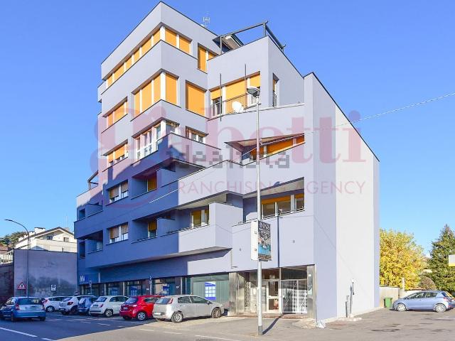 Appartamento in vendita di 110 m² in Via Francesco Baracca