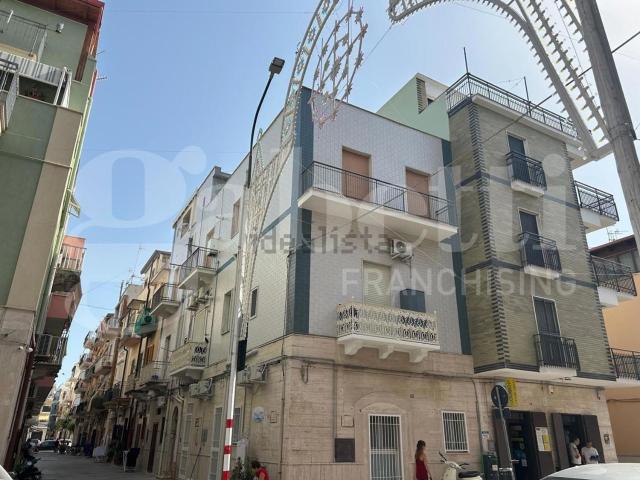 Appartamento in vendita di 110 m² in Via Francesco Petrarca, 3