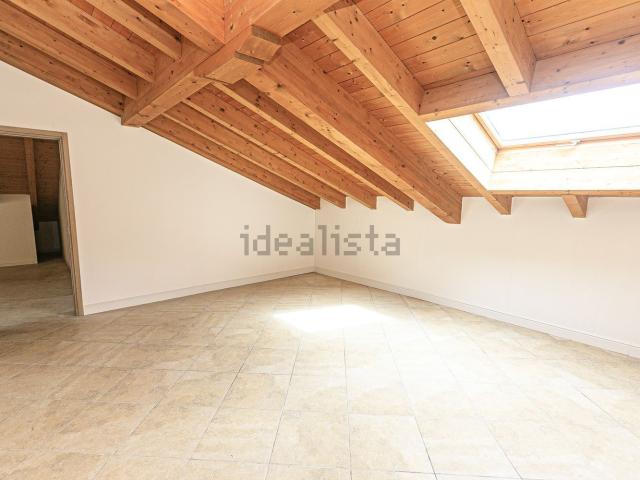 Appartamento in vendita di 110 m² in Via Fratelli Canepa, 36