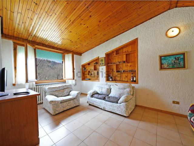 Appartamento in vendita di 110 m² in Via Fratelli Cervi, 18