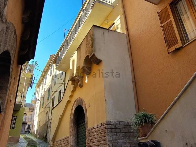 Appartamento in vendita di 110 m² in Via Fratelli Bandiera, 16