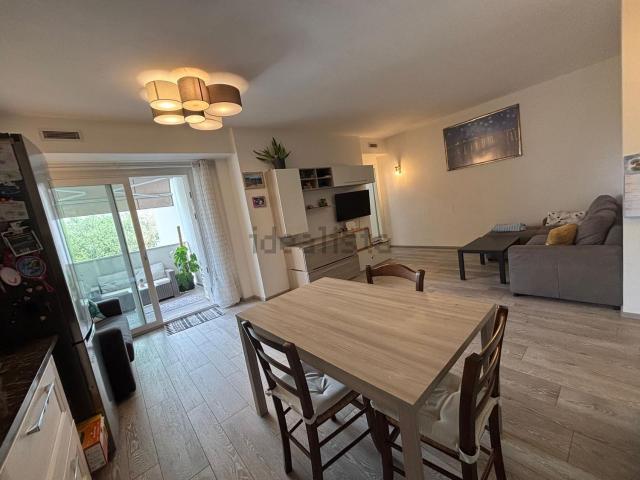 Appartamento in vendita di 110 m² in Via Fratelli Rosselli, 6