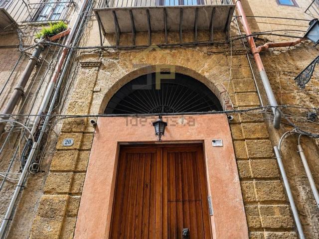 Appartamento in vendita di 110 m² in Via Immacolatella, 20