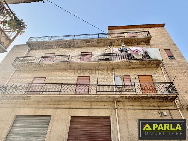 Appartamento in vendita di 110 m² in Via Julia
