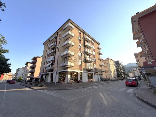 Appartamento in vendita di 110 m² in Via L. Galvani, 38
